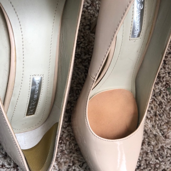 BCBGeneration Cream Heels - Picture 4 of 5